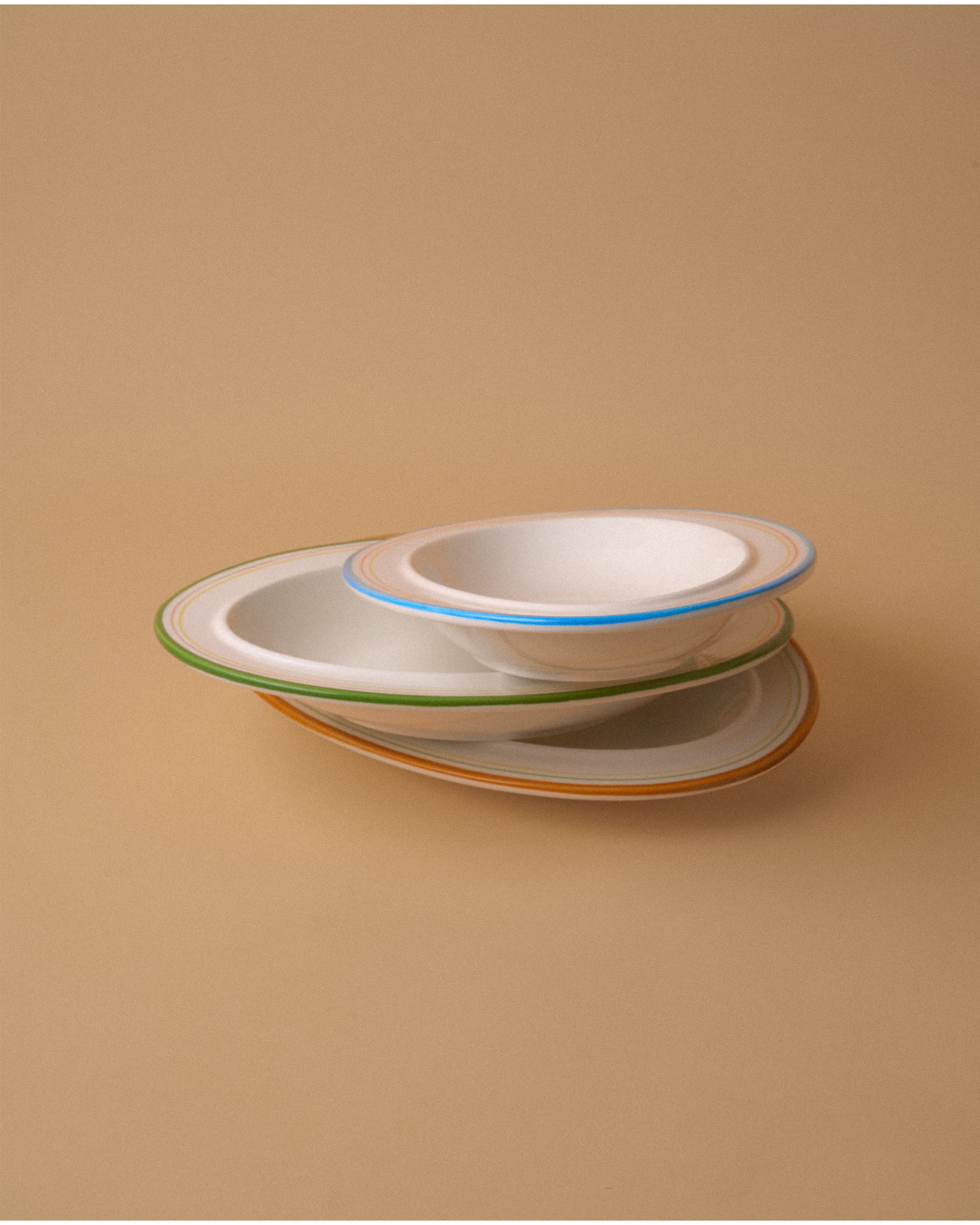Color Rimmed Oval Ceramic Plate Set