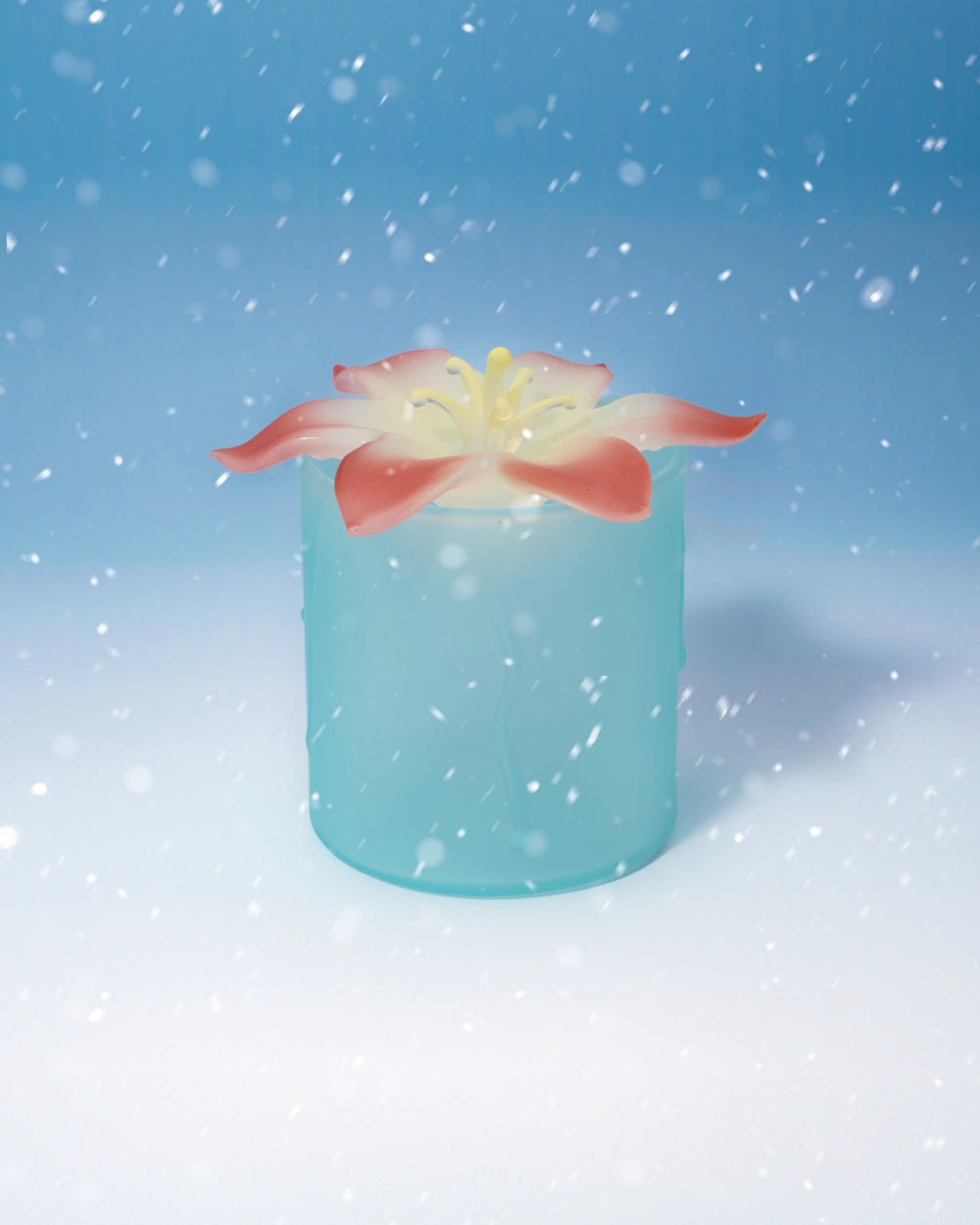 BLOOM IN ICE glass cup with sculptural flower lid
